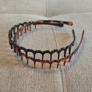 Pair Of Plastic Scalloped Headbands